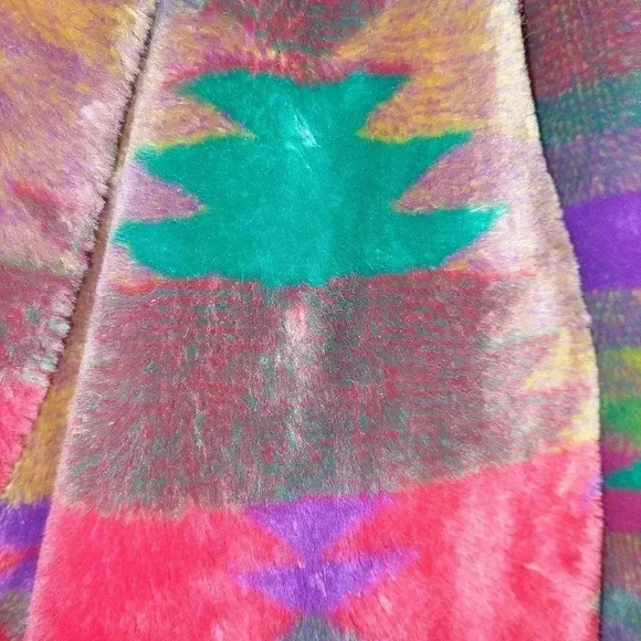 Vintage Regal Plush Collection Bright Tribal Print Coat Acrylic Thick Medium - Picture 10 of 12
